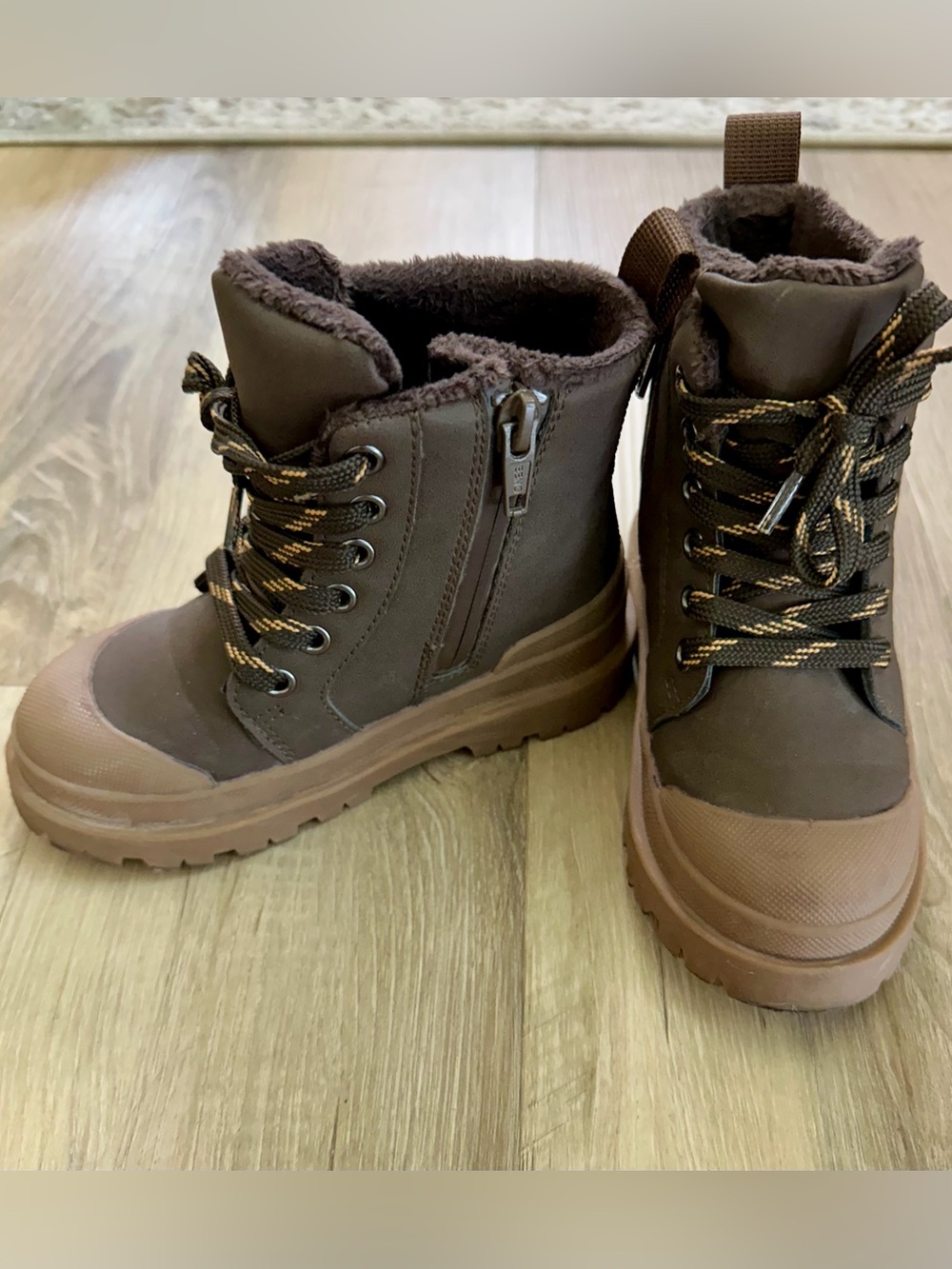 H&M Kids Waterproof Winter Boots Brown Faux Fur Size 9 EUR 26
